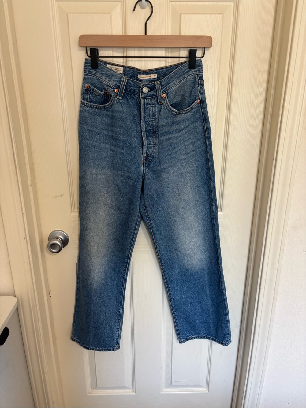 Levi’s Ribcage Straight Jeans 27 • High Rise • Medium Wash Vintage Look - Picture 4 of 9